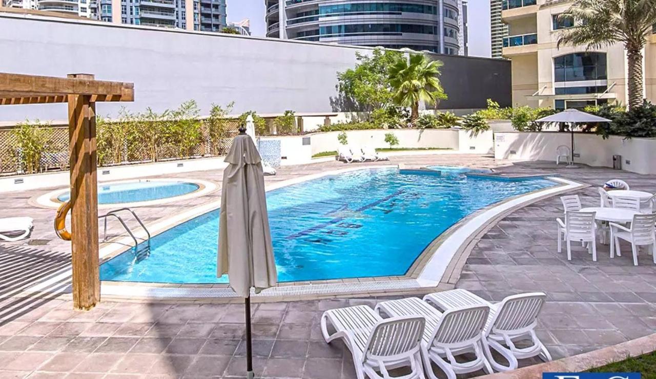 דובאי Entire Apartment - Marina - Spacious And Perfect Location מראה חיצוני תמונה