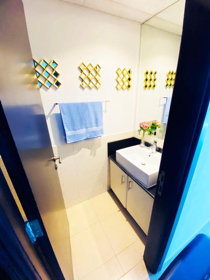 דובאי Entire Apartment - Marina - Spacious And Perfect Location מראה חיצוני תמונה